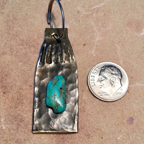 HAND CRAFTED Hammered Shell Casing Turquoise Key Ring - Picture 2 of 2
